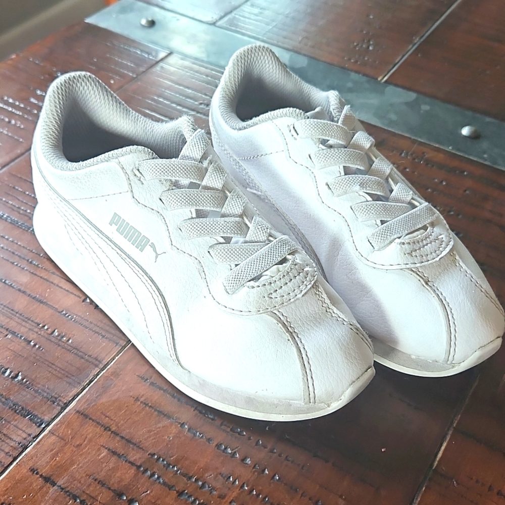 Girls Puma Sneakers